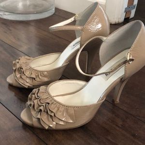 Steve Madden peep toe heel